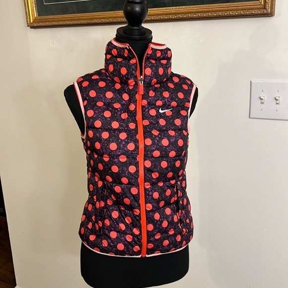 Girls Nike Alliance Graphic Reversible Puffer Vest, Sz. Medium. - Picture 5 of 10